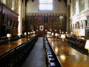 hogwarts dining hall pic